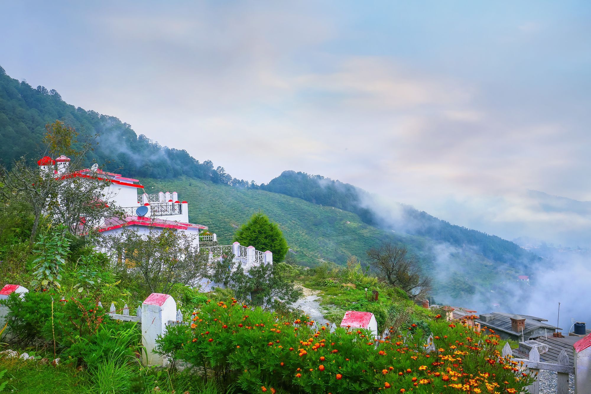 The Swiss Village Resort Nainital Exterior photo